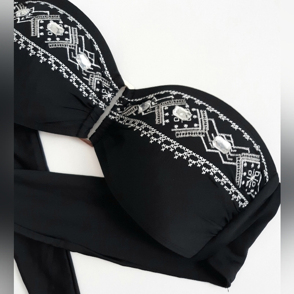 Venus Bandeau Bikini Top - Picture 2 of 4